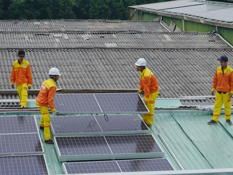 Roof-mounted array — Centurion